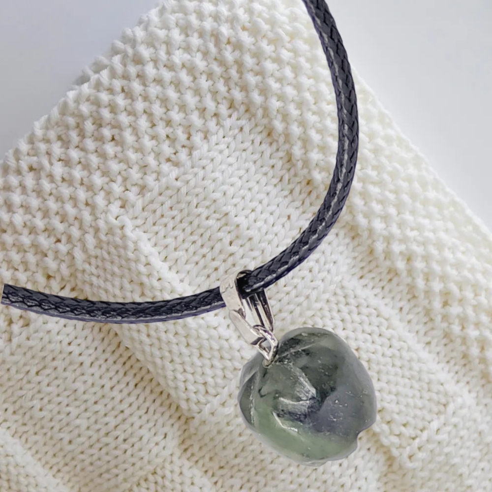 Tiny Green Apple Natural Stone Pendant with Leather Necklace. NWOT